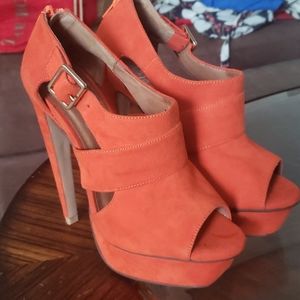 Brand new Jeffrey campbell high heels suede sz 6